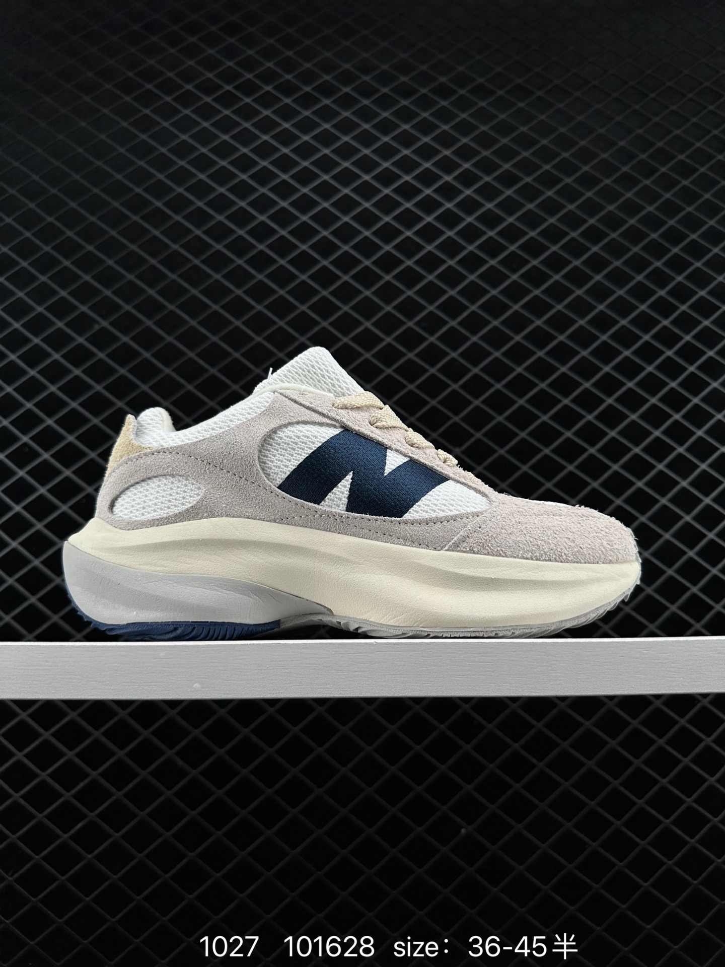AURALEE x New Balance Warped Runner